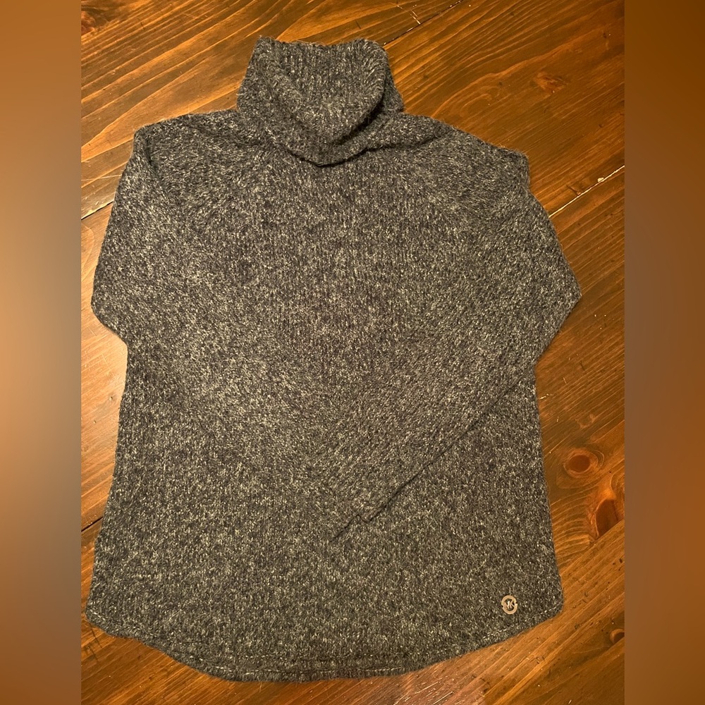 Michael Kors Women’s Black And White Turtleneck Sweater Size Medium